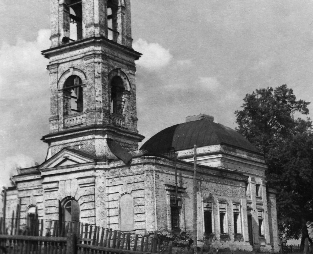 Разоренный Свято-Покровский храм 